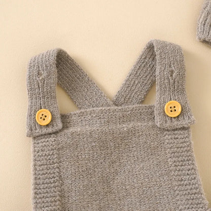 Sleeveless knitted romper and hat set for babies. 