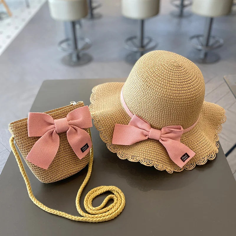 Ensemble sac et/ou chapeaux de soleil de plage d'été pour filles.